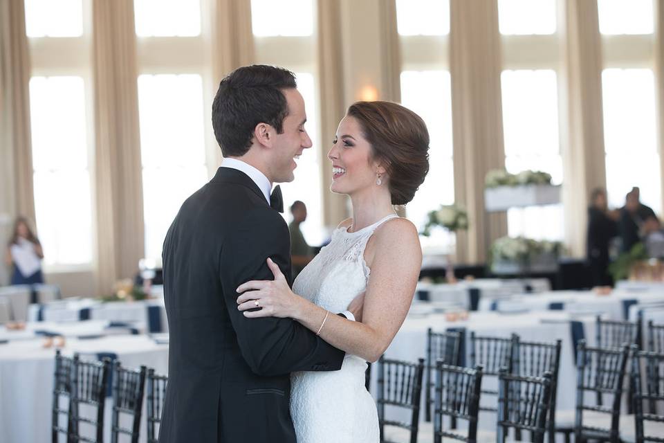 Elegant makeup & hair bride