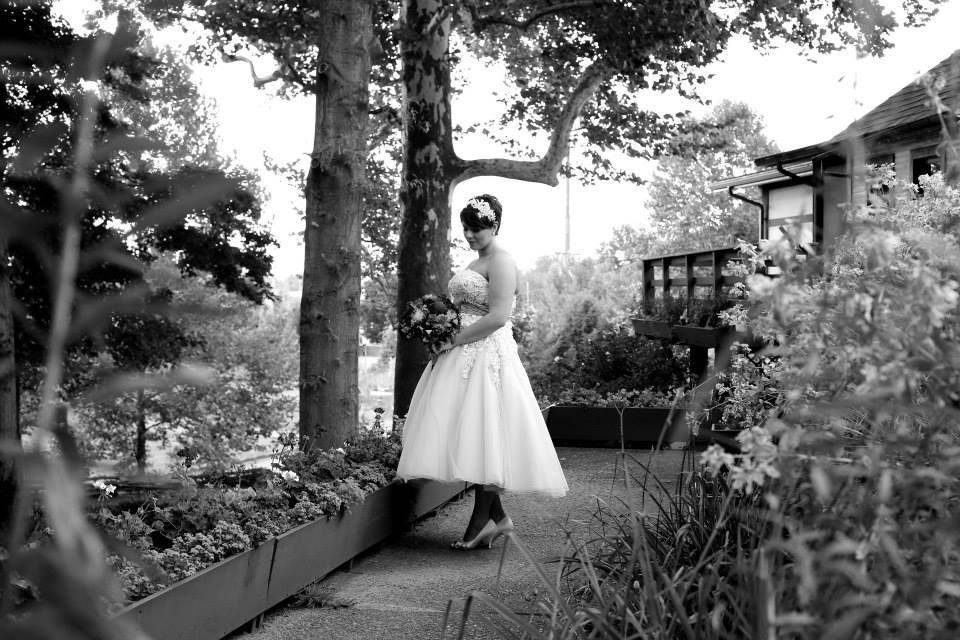 The bride in the garden