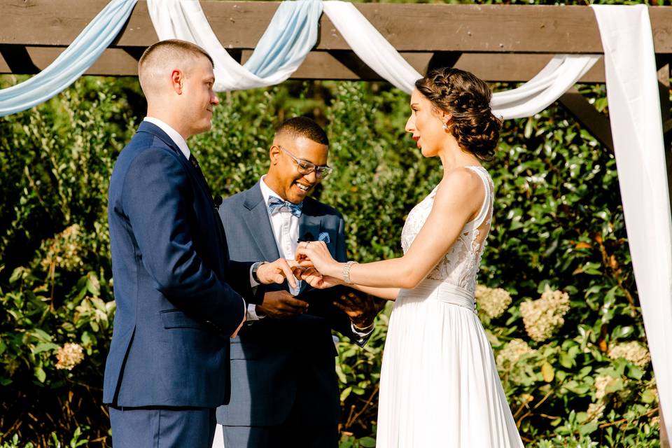 Officiant Jared having fun!