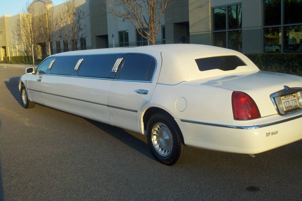 The Perfect Chino Hills Limousine Service 909-203-1936Classic Limo
