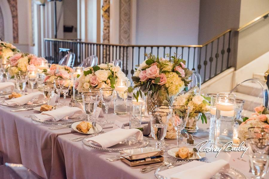 Table setting and floral decor