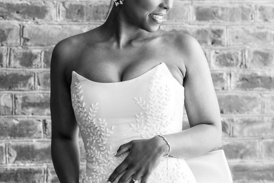 B&W Bridal Portrait