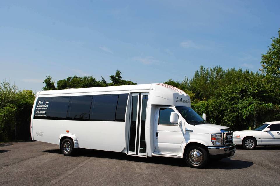 Party bus in white