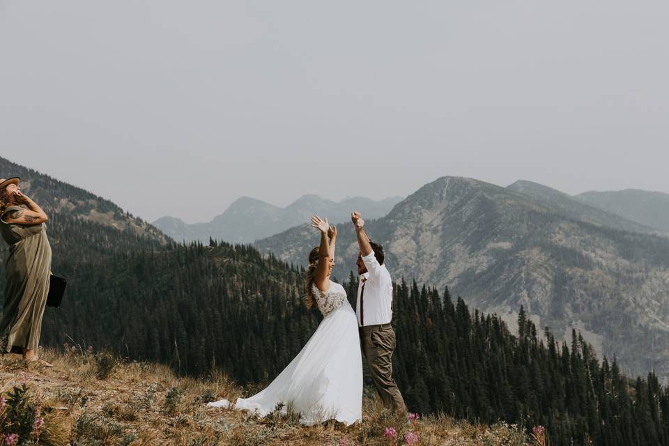 Adventure elopement in Montana