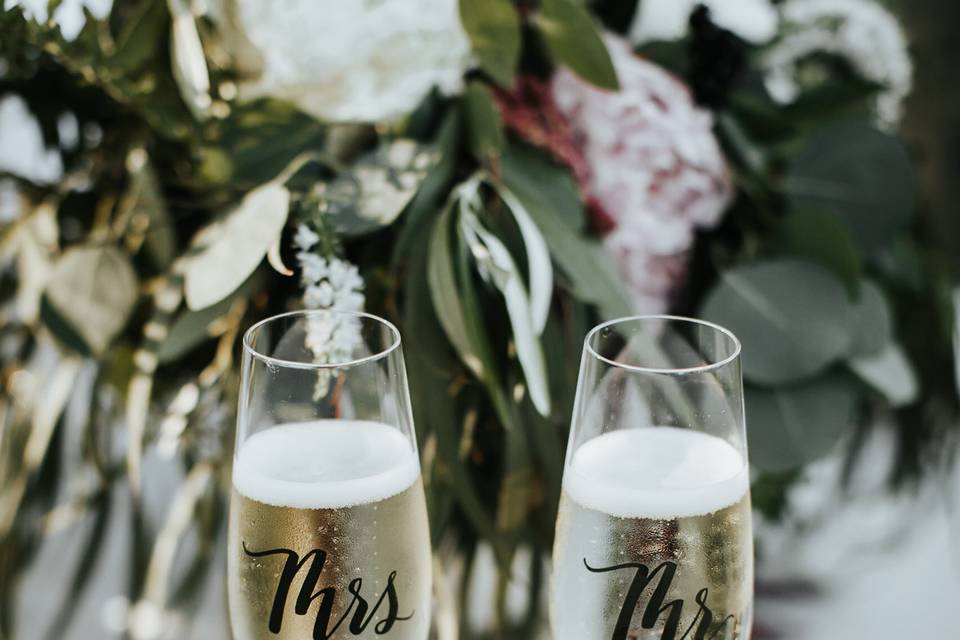 Elegant champagne toast