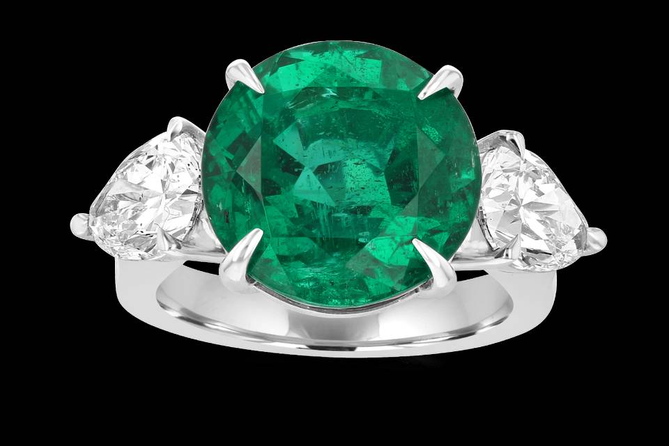 Emerald 3 Stone Ring