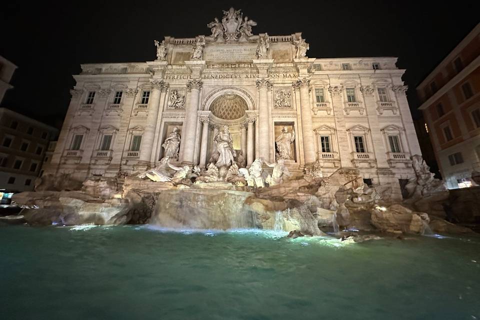 Romance in Rome, Italy