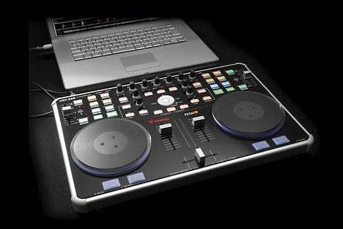 DJ mixer
