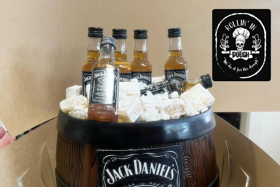 Barre grooms cake
