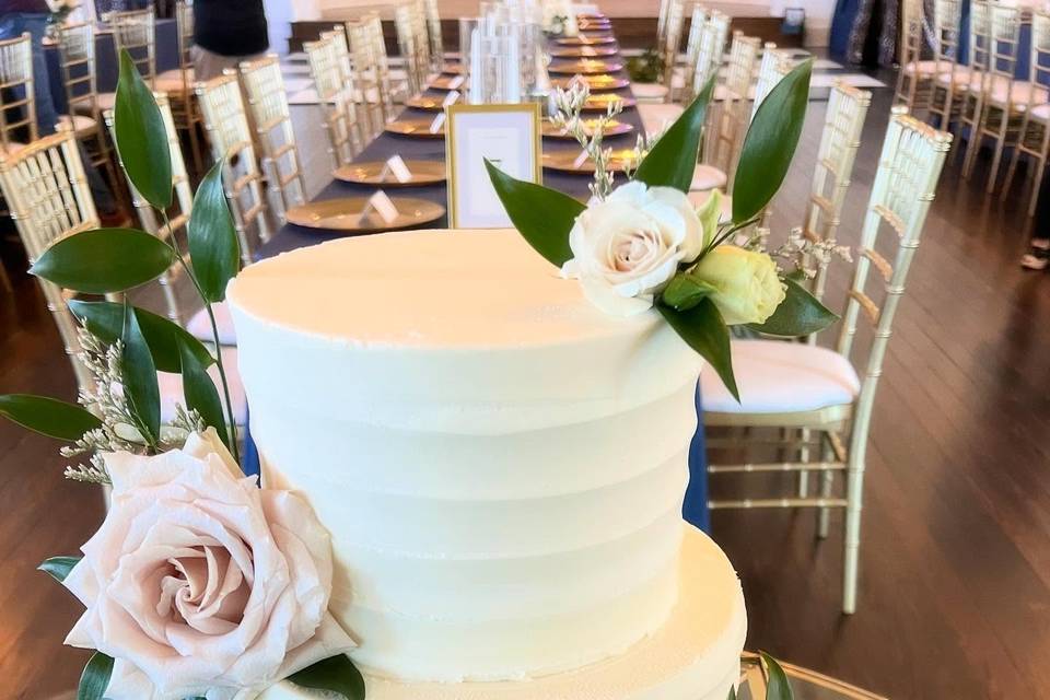 2 tier rustic icing