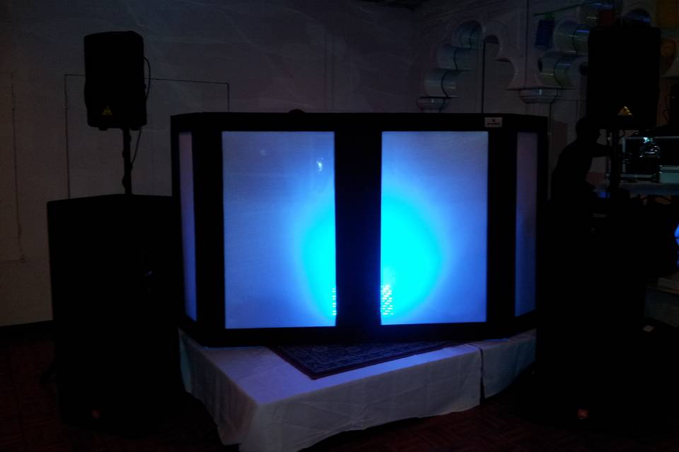 DJ station with uplighting