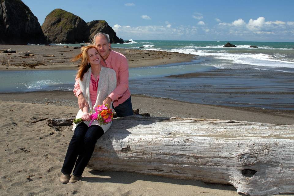 Denise De Luise's photography of Kelly & Byron, on the beach in beautiful Elk, CA.