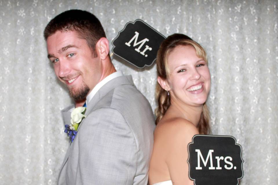 Alison and OB celebrating their wedding with MENDOCINO PHOTO BOOTH.