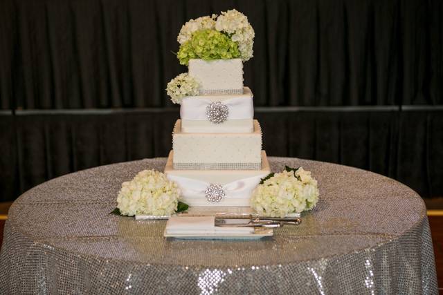 Cake table
