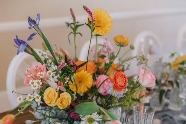 Blue Spring Wedding Colors