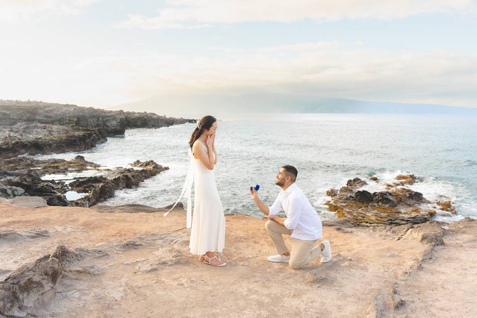 Proposal-engagement photo Maui