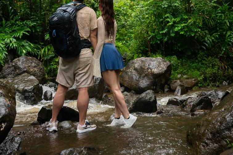 Proposal-engagement photo Maui