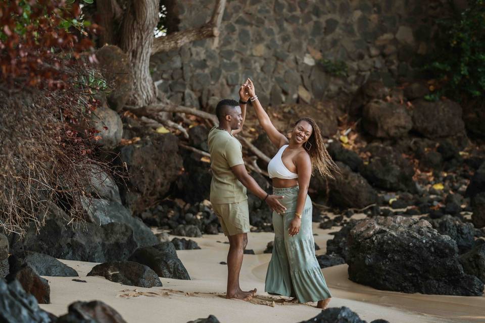 Proposal-engagement photo Maui