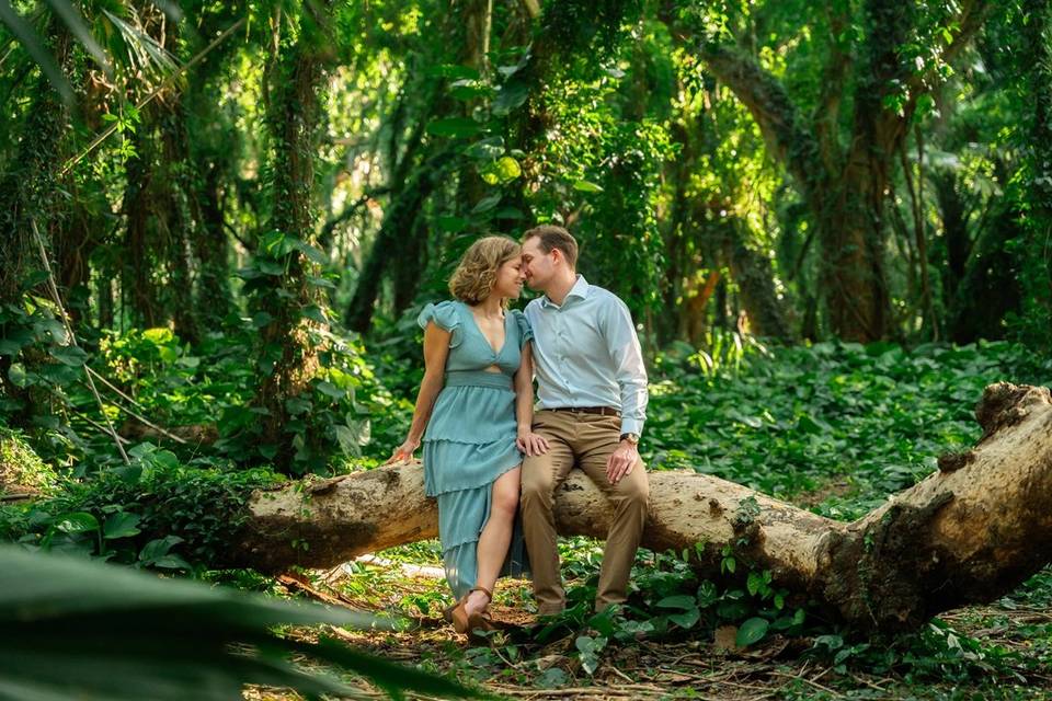 Engagement photo Maui