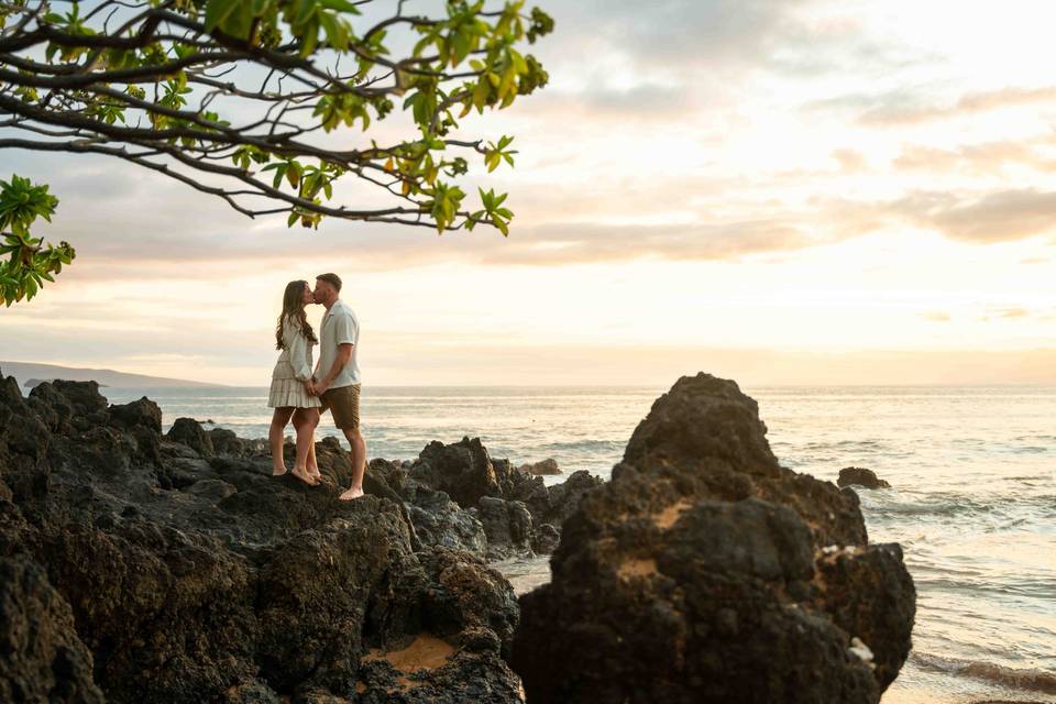Proposal-engagement photo Maui