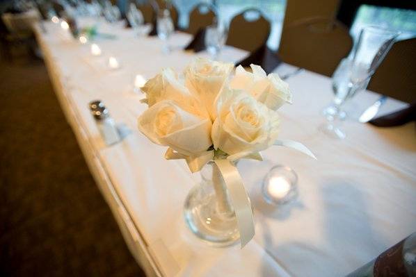 Head table flowers and setting. A great detail shot, never to be missed.