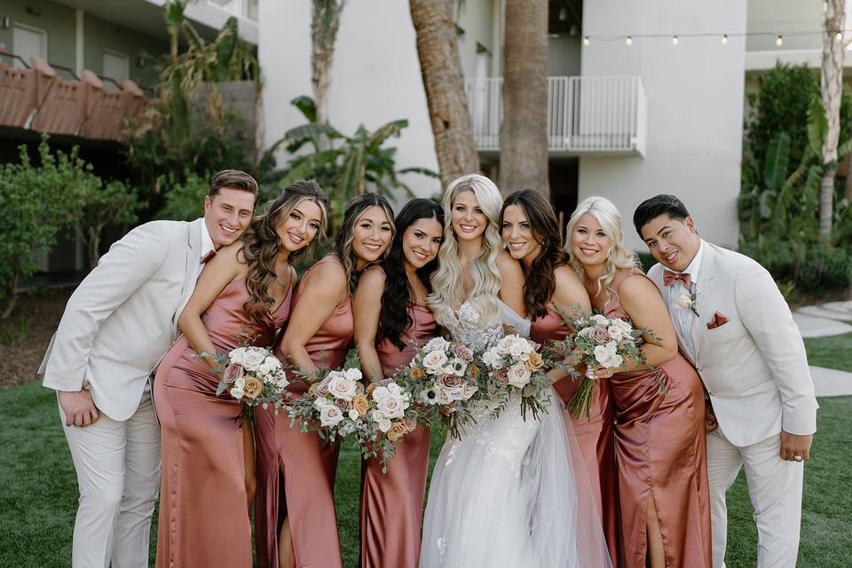 Bridesmaids and bridesmen!