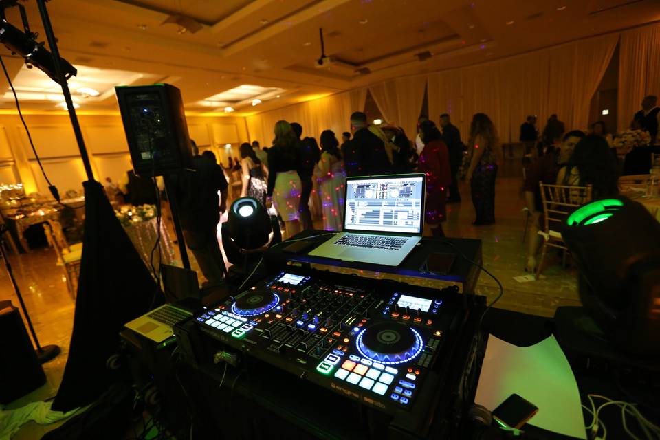 Tempoe Entertainment Dj's