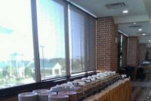 Utilize our foyer any way you like! We do provide catering and catering services