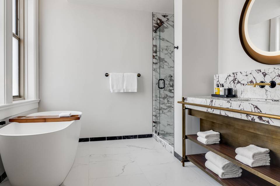 Suite Bathroom