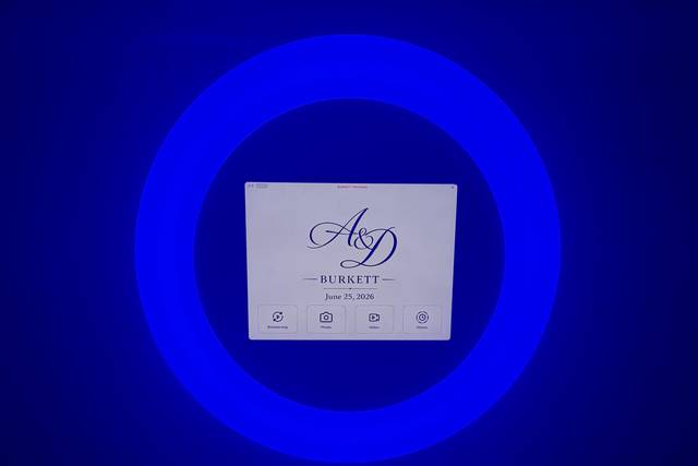 WEDDING PHOTO BOOTH