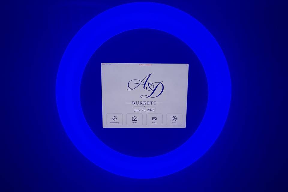 WEDDING PHOTO BOOTH