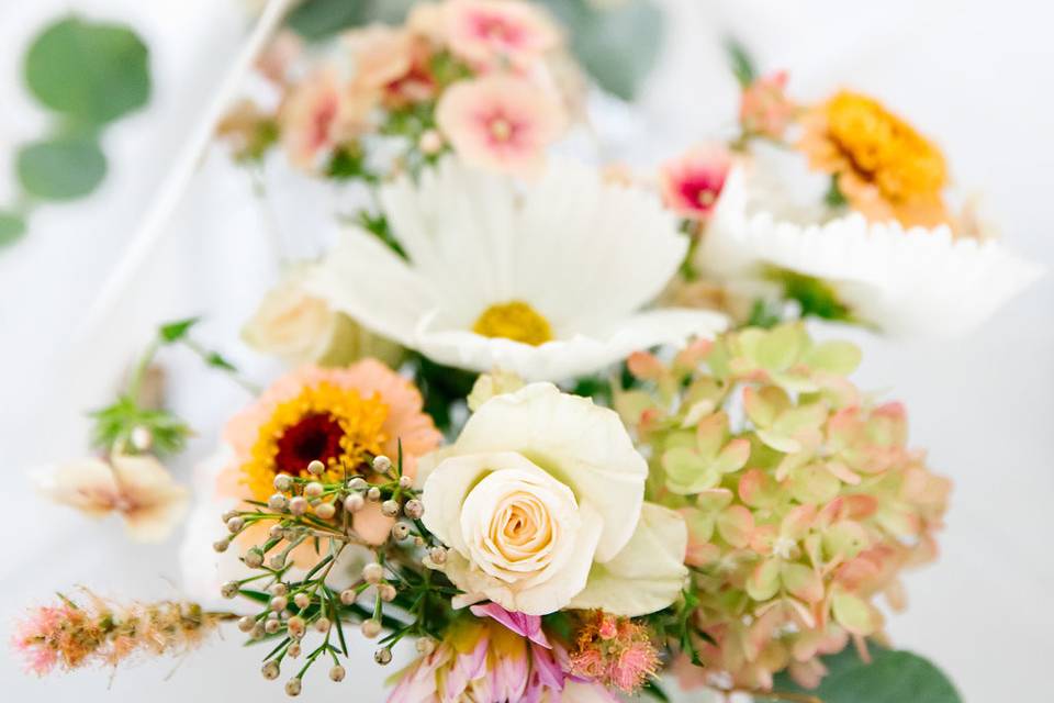 Table setting and floral decor