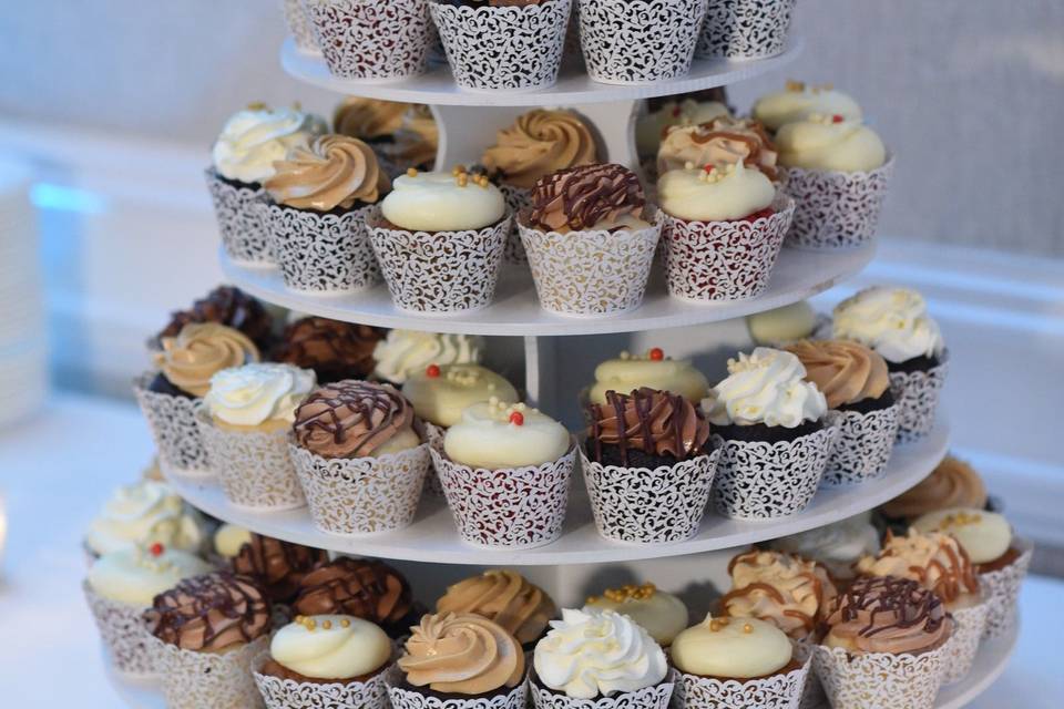 Assorted cupcakes
