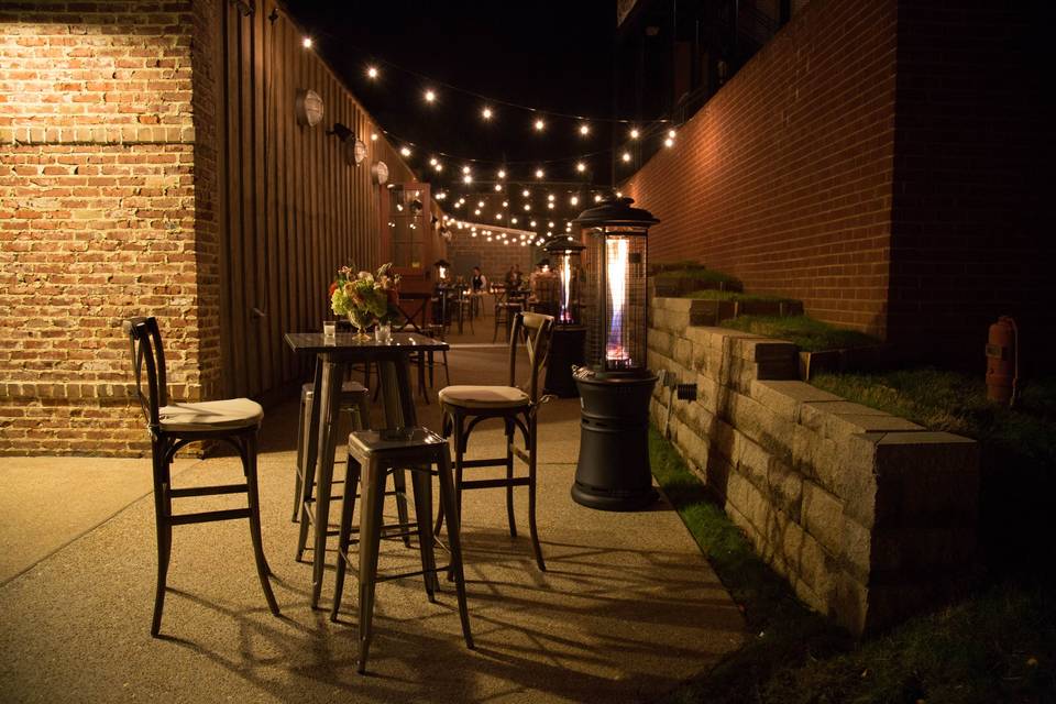 1 Memphis patio