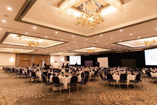 DoubleTree by Hilton Hotel Tulsa - Warren Place