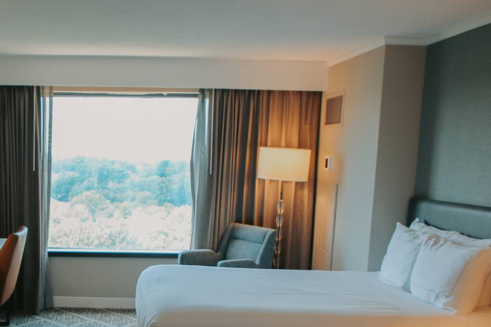DoubleTree by Hilton Hotel Tulsa - Warren Place