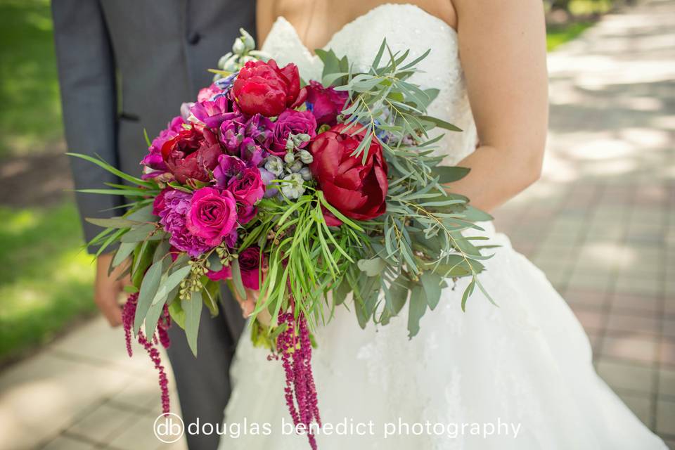 Flower bouquet | Douglas Benedict Photography