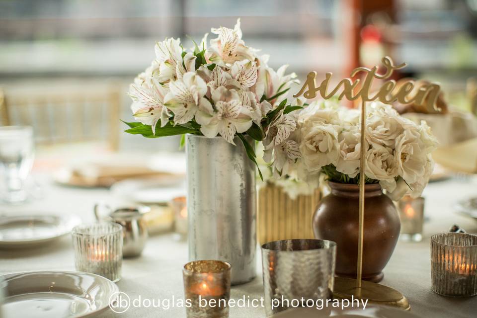 Table centerpiece | Allium Floral Design & Event Styling
