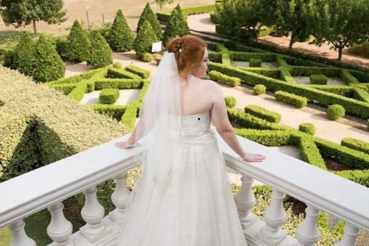 Bride on Juliette balcony