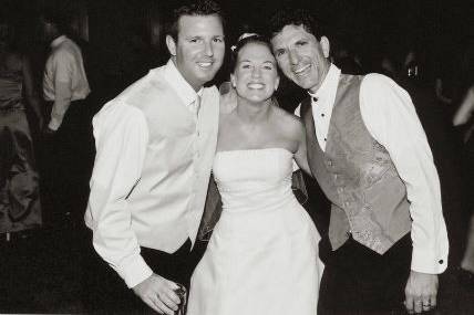 Couple with Mike Farmer Entertainment
