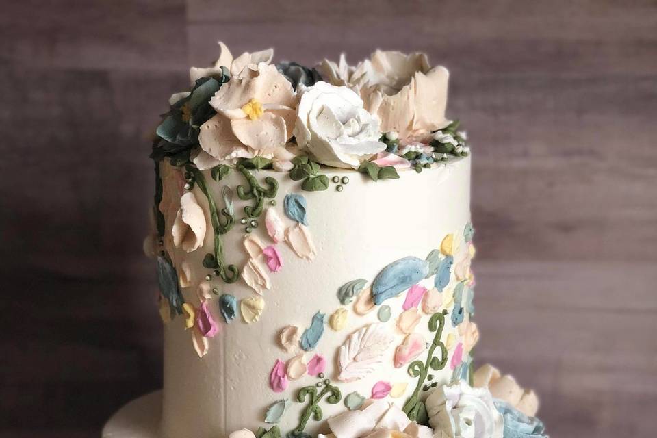 Textured buttercream florals with painted buttercream petals