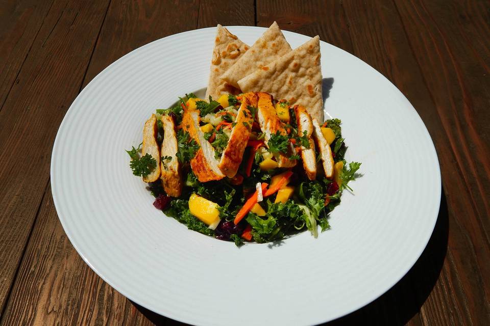 Kale salad with chicken
