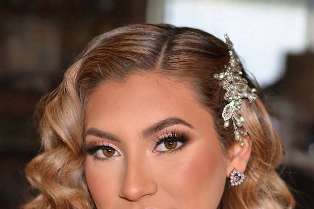 Doll-Face Makeup Artistry