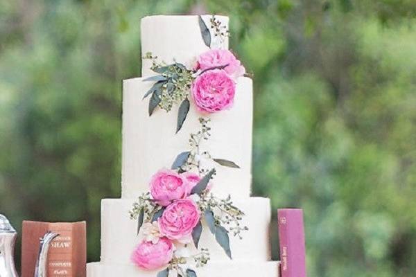 Wedding cake with pink flowers