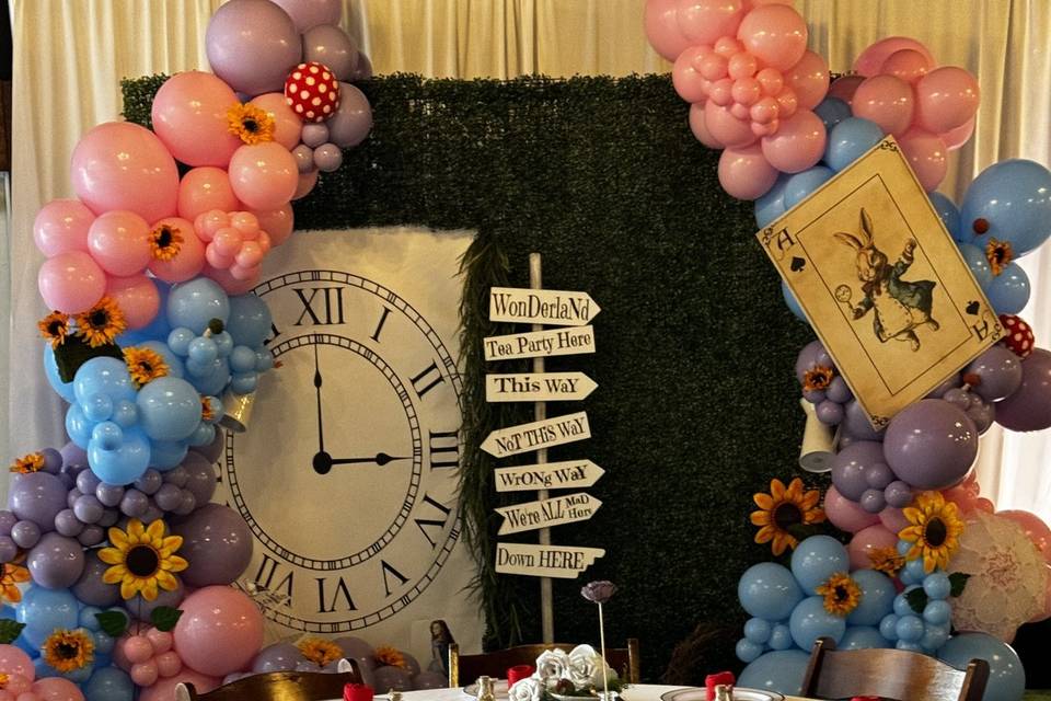 Alice in Wonderland theme