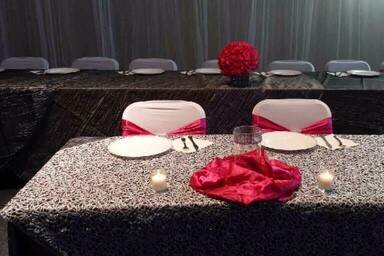 Sweetheart's table