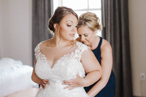 Wedding mother and daughter