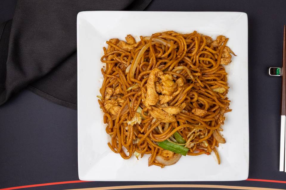Chicken Lo Mein