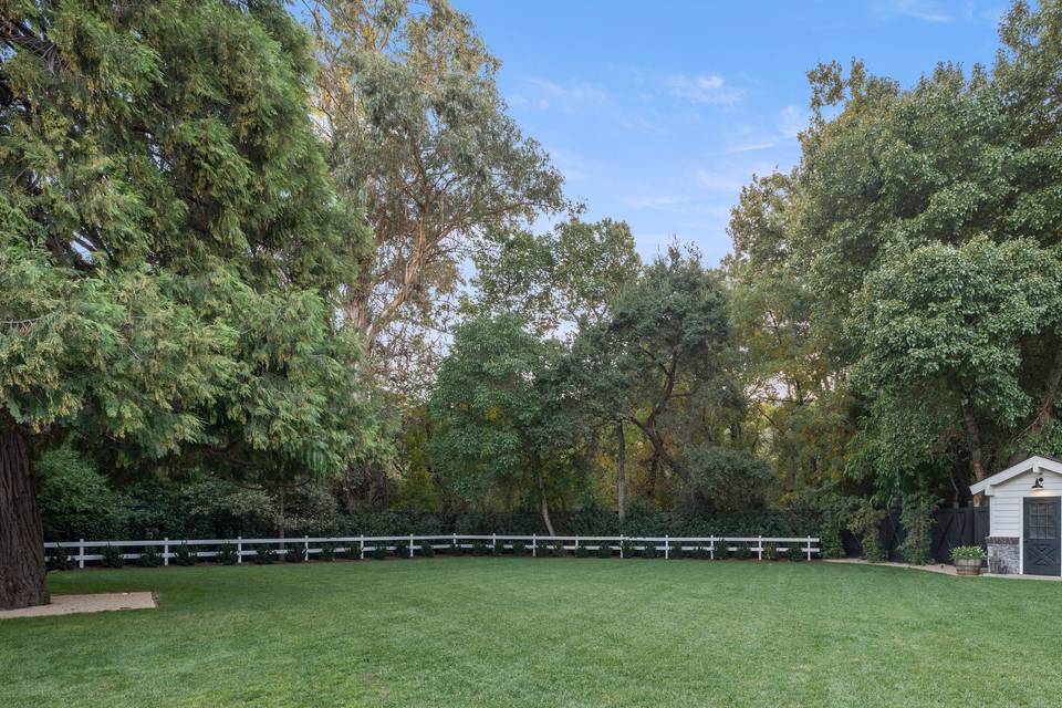 Front yard ceremony area