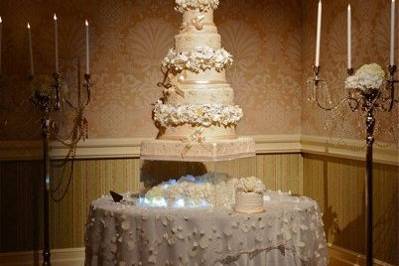 Ivory Laced Fondant Wedding Cake